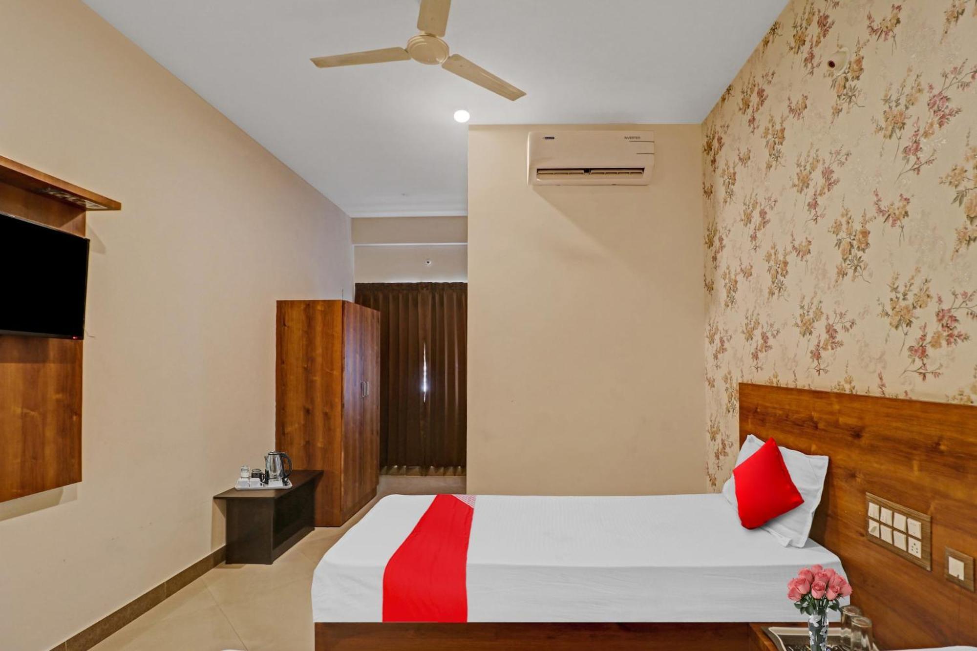 Hotel O Formula Vanivilasa Puram 外观 照片